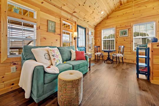 Mary Ida's interior.jpg