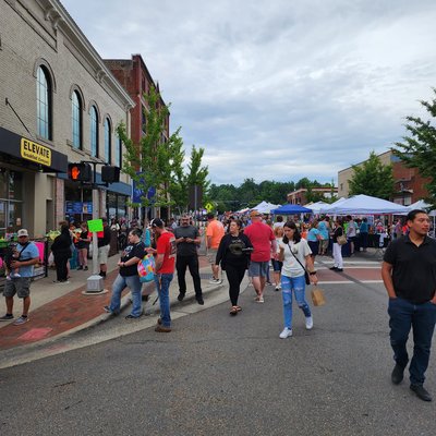 447246326_852993326857446_5549378307116963977_n (1) - Natalie Bell.jpg