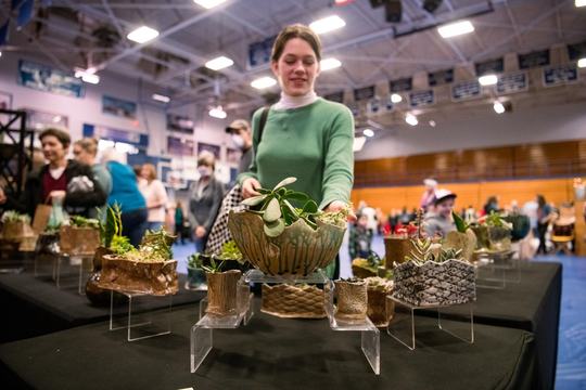 Shopping Potters Market