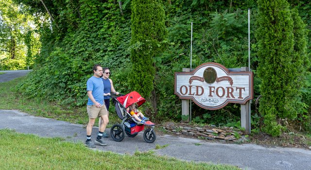 Couple walking in Old Fort