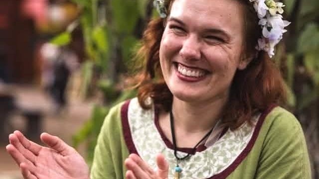 WNC-Ren-Faire-Woman-Clapping.jpeg
