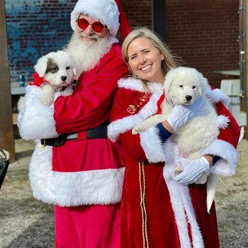 yodel_FREE: Meet Santa & Mrs. Claus (+ Christmas Movies!)