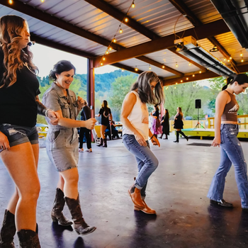 yodel_FREE line dancing! Honky Tonk Dance Hall