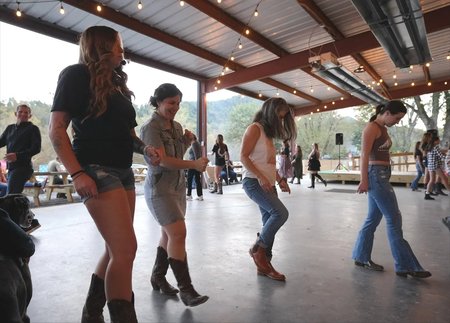 yodel_Honky Tonk Dance Hall