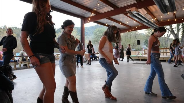 yodel_Honky Tonk Dance Hall
