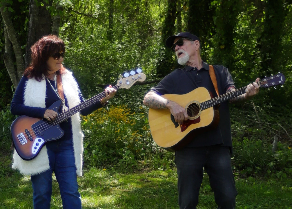 yodel_Live Music - Marley's Chain Duo