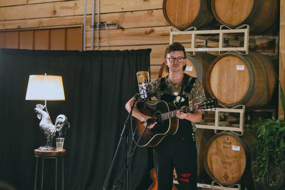 yodel_Live Music: Andy Ferrell