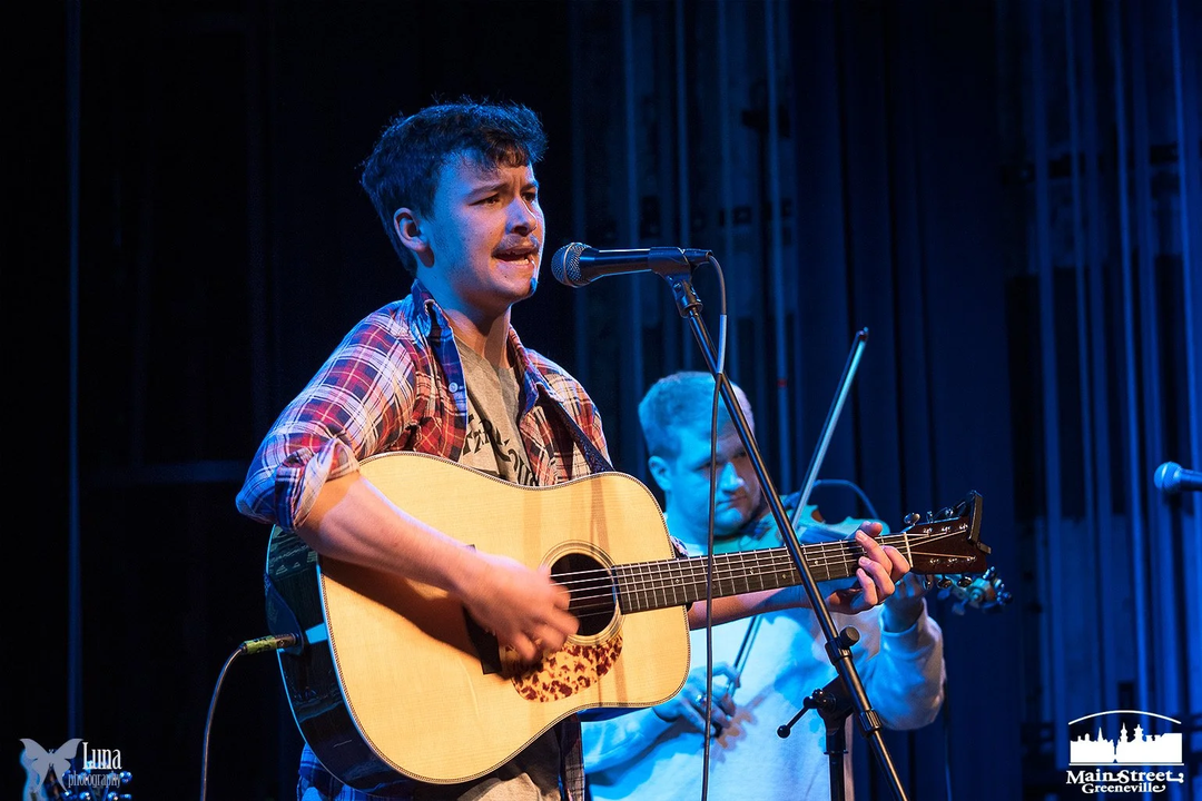 yodel_Live Music : Ryder Casey