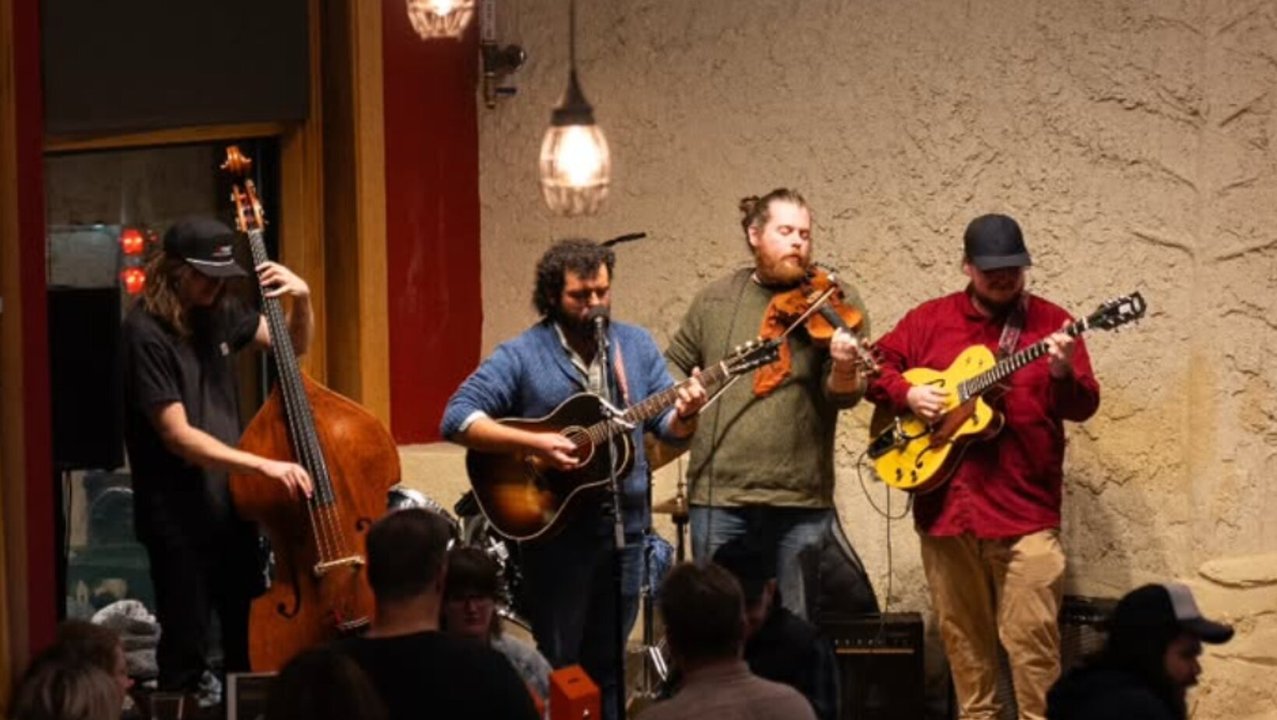 yodel_Live Music with Chris McGinnis - Old Fort